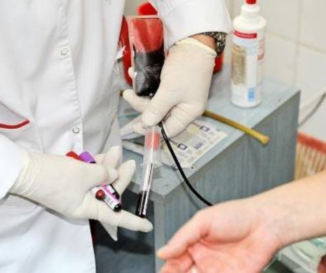 Criză de SÂNGE în Centrle de Transfuzii din ŢARĂ din cauza virozelor! Bonuri de masă şi zile LIBERE pentru cei care vin să doneze