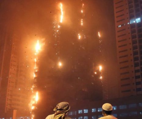 Două turnuri rezidențiale din DUBAI au fost cuprinse de flăcări