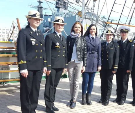 Fetele din Forțele Navale Române, respectate și răsfățate de 8 Martie