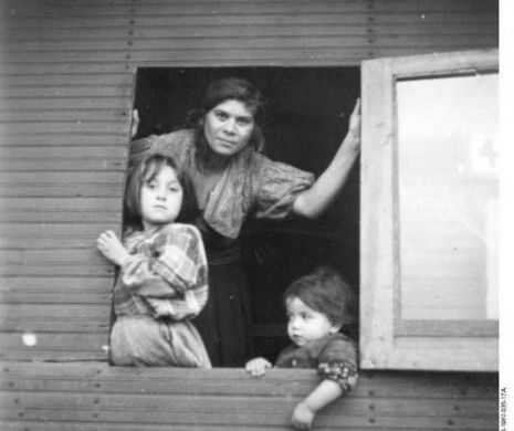 Imagini EXTRAORDINARE din arhivele GERMANE! Cum trăiau ROMII în Germania anilor '30 | GALERIE FOTO
