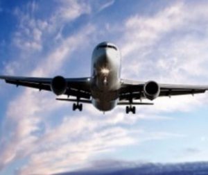 Imagini PARANORMALE surprinse de o femeie la bordul unui AVION. Şi-a făcut cel mai ÎNSPĂIMÂNTĂTOR selfie
