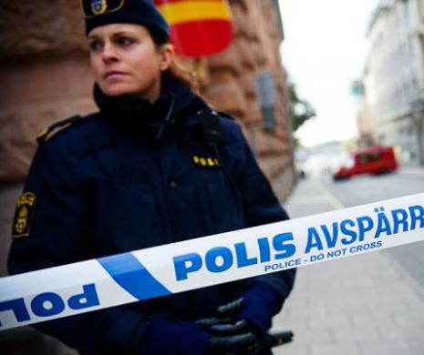 Lucrurile au luat-o razna în Suedia. Poliţia le cere femeilor să nu meargă neînsoţite pe stradă pentru a nu risca să fie violate de migranţi