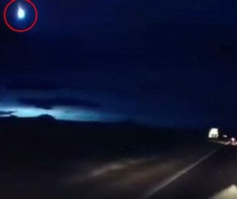 Meteorul MISTERIOS care transformă noaptea în zi. O minge de FOC uriaşă a STRĂPUNS cerul şi a terifiat locuitorii | VIDEO