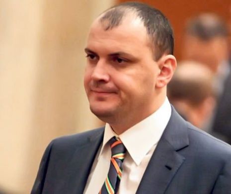 Sebastian Ghiţă, REPLICĂ privind informaţia că ar fi stat în GENUNCHI în faţa unui procuror: Nici un om nu poate fi aşa NEBUN