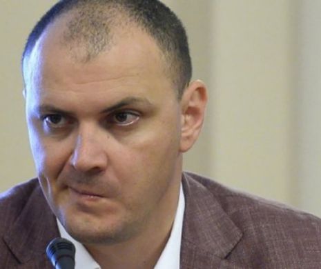 Sebastian Ghiţă s-ar fi UMILIT în faţa unui procuror pentru a îl SALVA pe Mircea Cosma. Deputatul a ÎNGENUNCHIAT în faţa lui Liviu Tudose