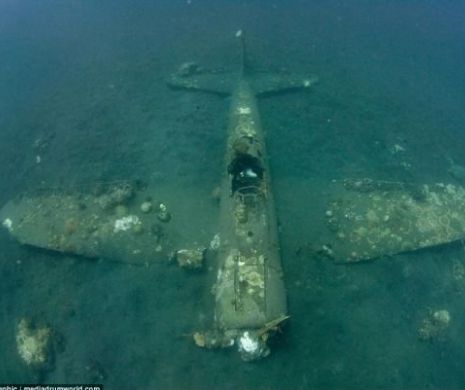 Titanii pierduţi ai CERULUI zac ruginiţi printre VALURI. Avioanele DOBORÂTE în cel de-al Doilea Război Mondial au fost găsite în largul Insulelor Solomon | GALERIE FOTO