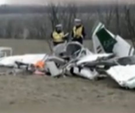 Un român a MURIT după ce avionul pe care îl pilota s-a prăbuşit