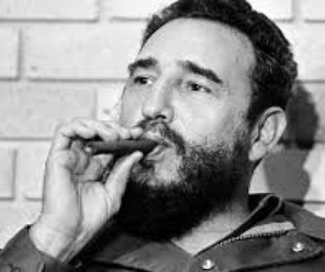 Apariţie SENZAŢIONALĂ! Fidel Castro a venit la CONGRESUL COMUNIST îmbrăcat cu un SIMBOL CAPITALIST l Foto în articol