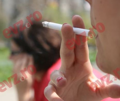Cât plătește un fumător pentru o ȚIGARĂ INTERZISĂ. Aproape 2.000 de avertismente și AMENZI, în prima lună în care s-a aplicat LEGE ANTI-FUMAT