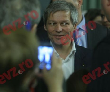 CÂŢI consilieri are premierul Dacian Cioloş. Topul  premierilor cu cei mai mulţi consilieri