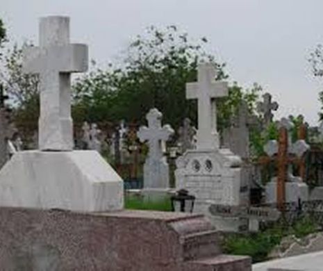 Caz MACABRU în apropiere de Bucureşti. Corpul unei femei de 92 de ani a fost DEZGROPAT. Ce au putut să îi facă în cimitir e de NECREZUT