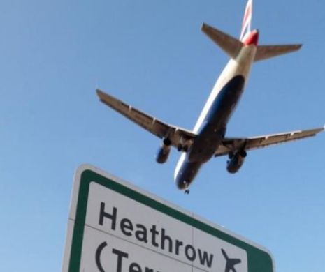 O DRONĂ a lovit un AVION de pasageri British Airways înainte de aterizare