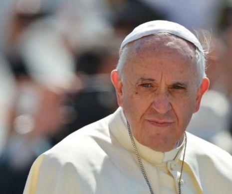 Papa Francisc a îmbrăţişat un grup de cincizeci de foste PROSTITUATE şi TRANSEXUALI veniţi la Vatican