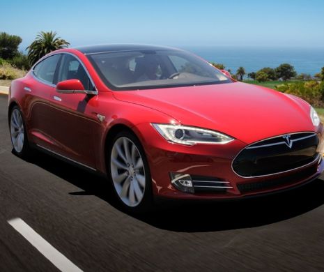 Primul SUV modern cu propulsie exclusiv electrică a dus succesul Tesla mai departe de...