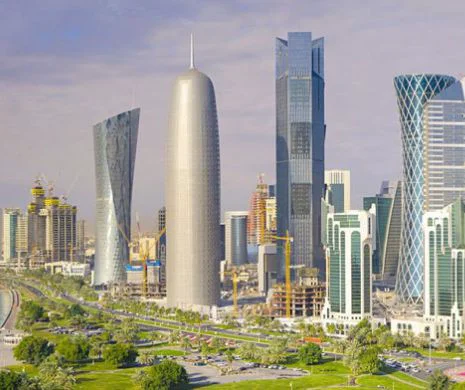 QATAR în centrul unui SCANDAL URIAȘ. Emiratul arab este ACUZAT că folosește MUNCĂ FORȚATĂ pentru pregătirea Campionatului Mondial de FOTBAL din 2022