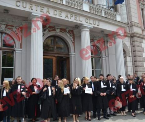 Ministrul Justiției, acuzat de avocați că face jocul procurorilor: „Urmează ca și preotul să fugă cu spovedania la Parchet”