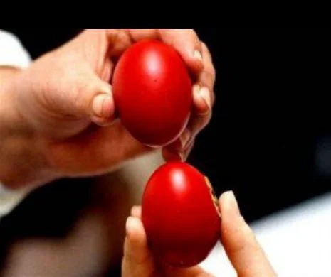 O facem în fiecare an, dar cunoaștem semnficația? De ce ciocnim ouăle roșii?