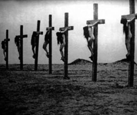 Povestea celor 16 fecioare armene violate şi crucificate de călăii turci