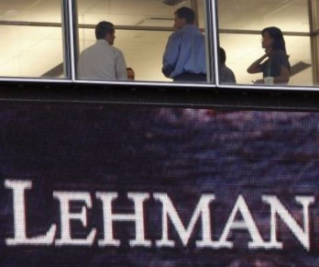 Prim-ministrul JAPONIEI: Suntem în faţa unei CRIZE de amploarea Lehman Brothers