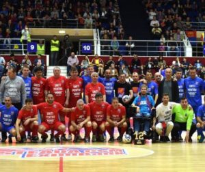 Sala Polivalentă a fost gazda meciului caritabil organizat pentru Mihăiţă Neşu. Steaua 2006 a învins Steaua 1986