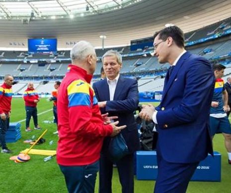 Agenda lui Dacian Cioloş în Franţa: printre interviuri şi intâlniri oficiale, o scurtă oprire pe Stade de France la meciul României împotriva ţării gazdă