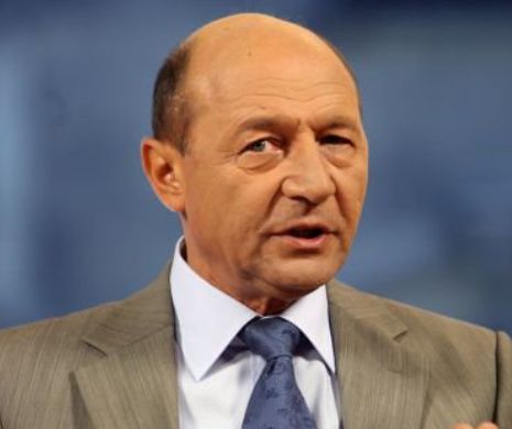 Băsescu: Oare n-ar fi mai bine ca Hollande,  Merkel,  Juncker şi  Schulz să plece în vacanță împreună cu toți funcționarii germani de la Bruxelles?