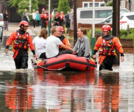 BREXIT cu Inundații: Ce tabără (IN sau OUT) este favorizată de ploile și furtunile din Marea Britanie?