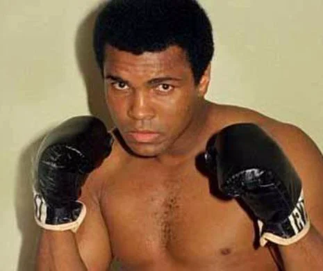 MOARTE FULGERĂTOARE. Muhammad Ali, alis Cassius Clay, cel mai mare boxer profesionst al tuturor timpurilor a încetat din viață!