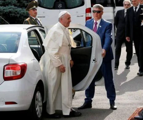 Papa Francis a folosit în vizita sa în Armenia o Dacia Logan