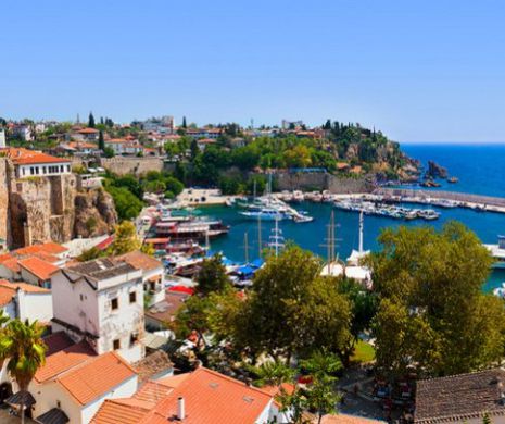 ANAT: Situația din Turcia nu poate fi considerată una de forță majoră; agențiile aplică clauzele contractuale turiștilor
