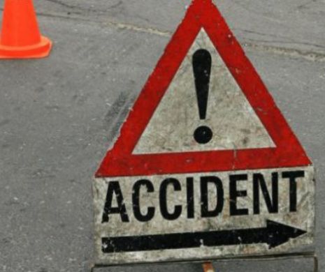 Grav ACCIDENT de circulaţie pe Autostrada Soarelui. 3 persoane au fost TRANSPORTATE la spital