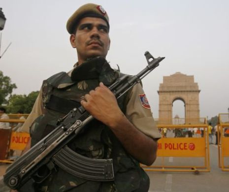 Români arestaţi în India. Hoţii operau într-un grup de 7 persoane, dintre care 4 erau femei