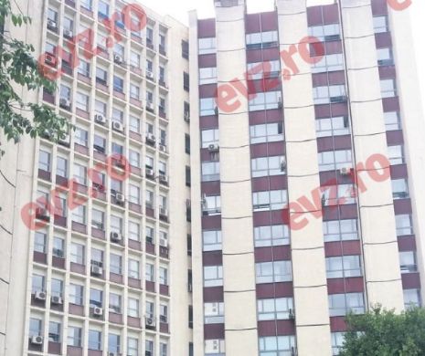 „Terasa sinucigașilor” de la ultimul etaj al Spitalului Universitar nu are nici acum gard de protecție