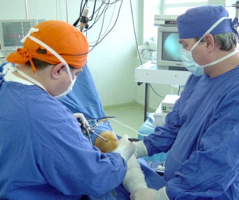 Tribunalul Cluj îi OBLIGĂ pe chirurgii ortopezi de la Clinica de Ortopedie din Cluj Napoca să participe la consultarea unor pacienți internați la Unitatea de Primire a Urgențelor