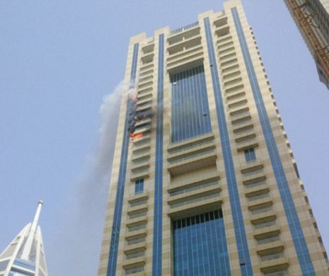 Un INCENDIU puternic a izbucnit într-un complex de LUX din DUBAI
