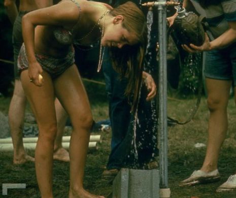 Acesta este FESTIVALUL la care avea loc CEA MAI MARE DEPRAVARE DIN ISTORIE. Ce făceau oamenii FĂRĂ RUȘINE în 1969 | GALERIE FOTO