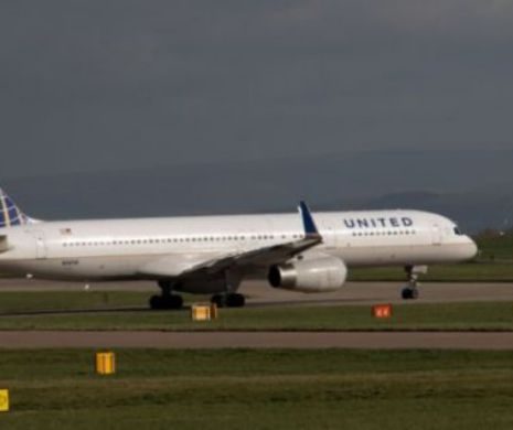 Aterizare de URGENȚĂ, după ce 16 pasageri au fost RĂNIȚI din cauza turbulențelor din timpul zborului