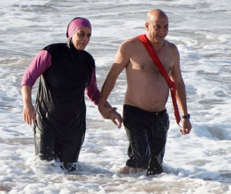 Cum SFIDEAZĂ primarii francezi decizia instanței privind purtarea BURKINI pe plajă