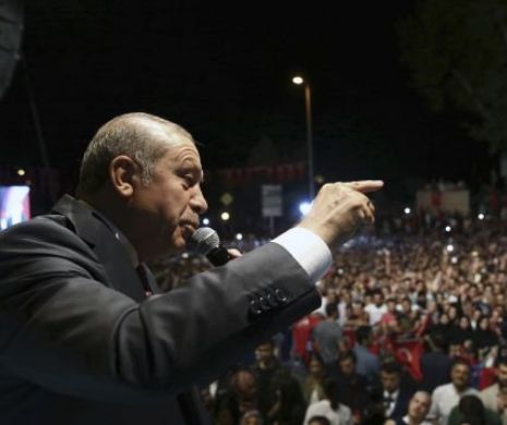 Erdogan îi SCOATE pe turci în stradă. Mesajul preşedintelui Turciei pentru clericul Gulen