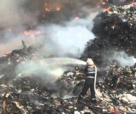 Groapa de gunoi a Clujului arde pentru a doua oară în acest an