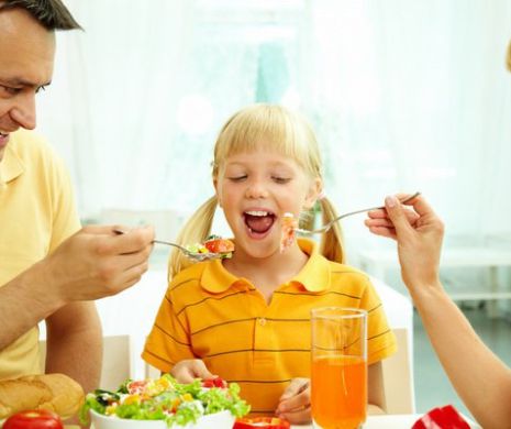 ÎNCHISOARE cu executare pentru părinţii care îşi îndeamnă copiii să adopte dieta VEGANĂ