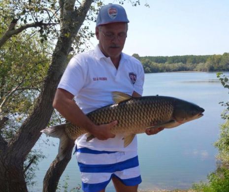 Liviu Dragnea a pescuit un crap chinezesc de 13 kilograme