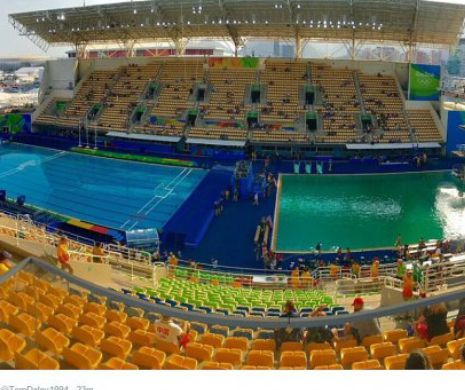 Misterioasa înverzire a apelor din bazinele olimpice de la Rio. Organizatorii se bâlbâie şi se încurcă în explicaţii GALERIE FOTO