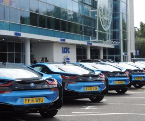 Performanță răsplătită cu mașini de 120.000 de euro bucata. Jucătorii de la Leicester au primit BMW i8