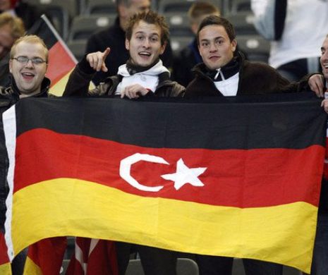 Politicieni de la Berlin, îngrijorați de influența Ankarei asupra turcilor din Germania