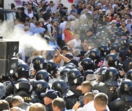 REPUBLICA MOLDOVA. Proteste la Chişinău, în ziua aniversării a 25 de ani de INDEPENDENȚĂ