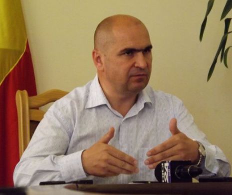 Bolojan: „Sâmbătă vor avea loc mai multe consultări privind soluţia pentru conducerea PNL”