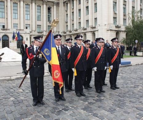 Ceremonii de Ziua Pompierilor. ISU București-Ilfov primește Drapelul de Luptă