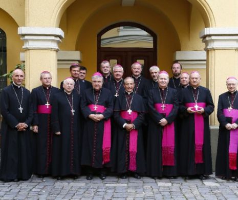 Cu cine îndeamnă episcopii catolici să voteze credincioşii români