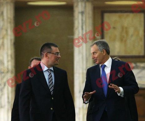 Înainte de Ponta, Mihai Răzvan Ungureanu a schimbat echipa de negociere cu KazMunaiGaz, după vizita lui Blair în România | Moda VIP-urilor planetare